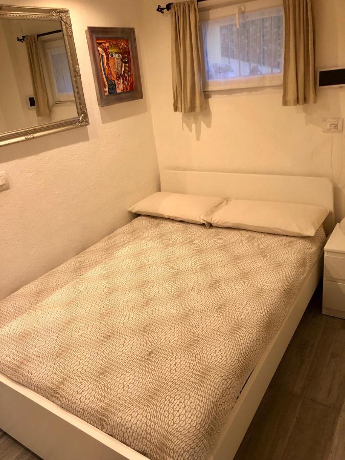 Casa Sol Y Sombra Apartment Кадемарио Екстериор снимка